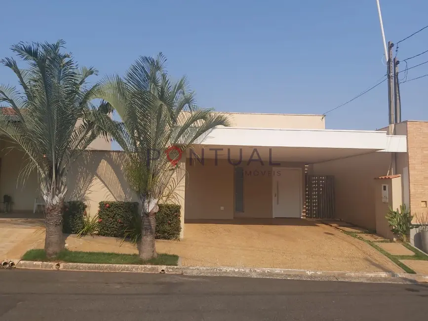 Foto 1 de Casa de Condomínio com 3 quartos para alugar, 130m2 em Marilia - SP