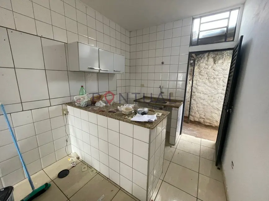 Casa com 2 quartos para alugar, 100m2 em Jardim Acapulco, Marilia - SP - imagem 6 Foto 6 de Casa com 2 quartos para alugar, 100m2 em Jardim Acapulco, Marilia - SP