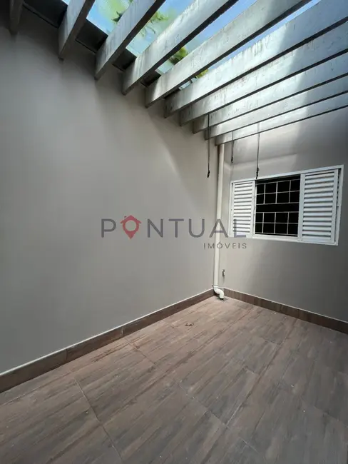Casa com 3 quartos para alugar, 120m2 em Jardim Esplanada, Marilia - SP - imagem 6 Foto 6 de Casa com 3 quartos para alugar, 120m2 em Jardim Esplanada, Marilia - SP
