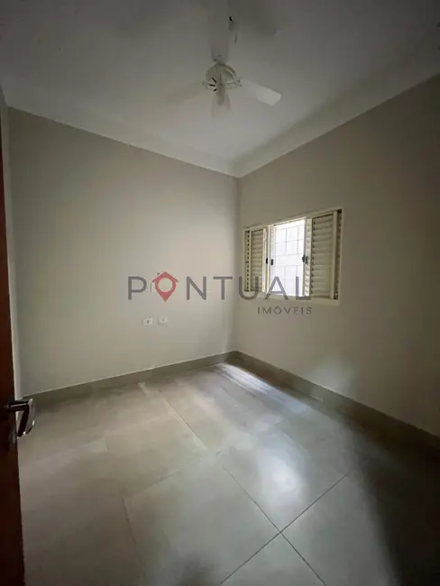 Casa com 3 quartos para alugar, 120m2 em Jardim Esplanada, Marilia - SP - imagem 8 Foto 8 de Casa com 3 quartos para alugar, 120m2 em Jardim Esplanada, Marilia - SP