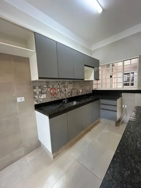 Casa com 3 quartos para alugar, 120m2 em Jardim Esplanada, Marilia - SP - imagem 5 Foto 5 de Casa com 3 quartos para alugar, 120m2 em Jardim Esplanada, Marilia - SP