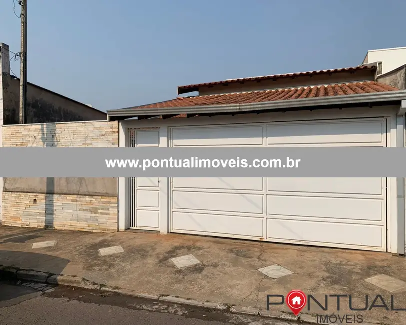 Foto 1 de Casa com 3 quartos à venda, 150m2 em Núcleo Habitacional Juscelino Kubitschek, Marilia - SP