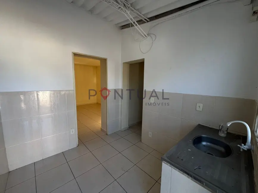 Casa com 1 quarto para alugar, 60m2 em Jardim Fontanelli, Marilia - SP - imagem 4 Foto 4 de Casa com 1 quarto para alugar, 60m2 em Jardim Fontanelli, Marilia - SP