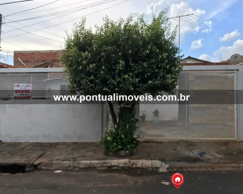 Foto 1 de Casa com 3 quartos à venda, 60m2 em Núcleo Habitacional Presidente Jânio da Silva Quadros, Marilia - SP