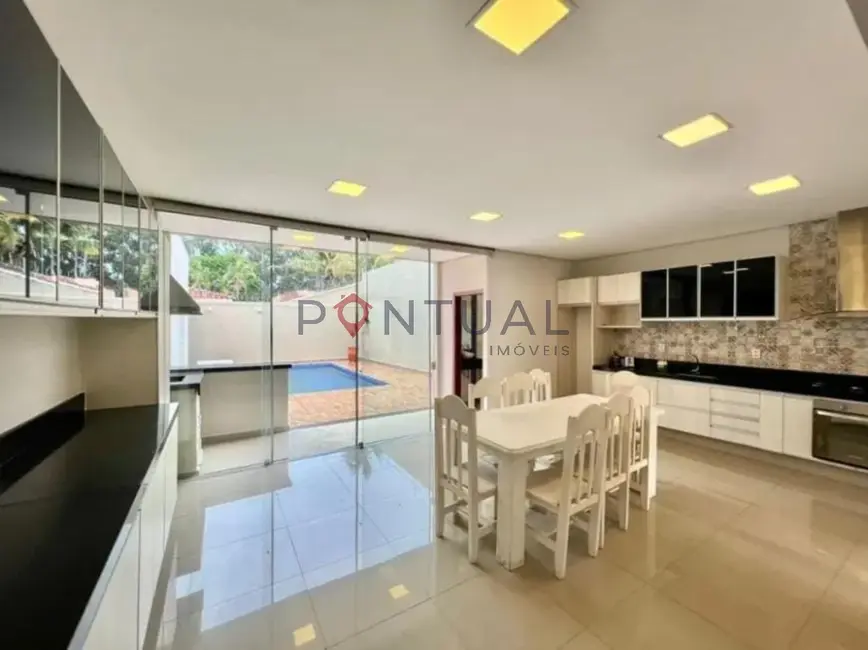 Foto 3 de Casa com 3 quartos à venda, 245m2 em Jardim Marajá, Marilia - SP