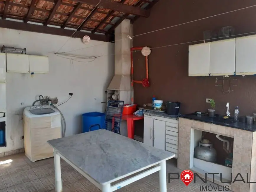 Foto 7 de Casa com 2 quartos à venda, 130m2 em Jardim Guarujá, Marilia - SP