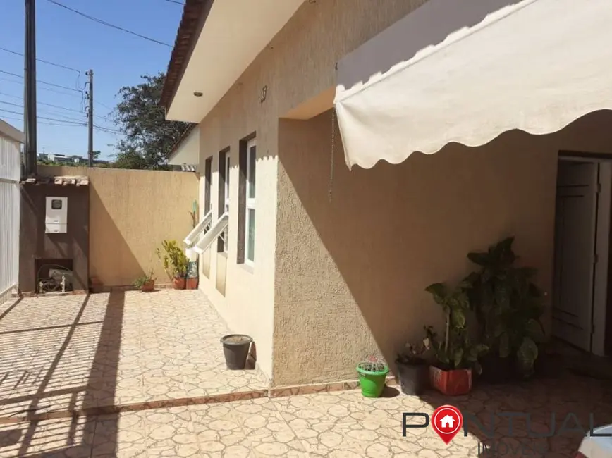 Foto 2 de Casa com 2 quartos à venda, 130m2 em Jardim Guarujá, Marilia - SP