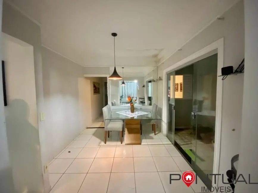 Foto 4 de Casa com 3 quartos à venda, 130m2 em Núcleo Habitacional Doutor Aniz Badra, Marilia - SP