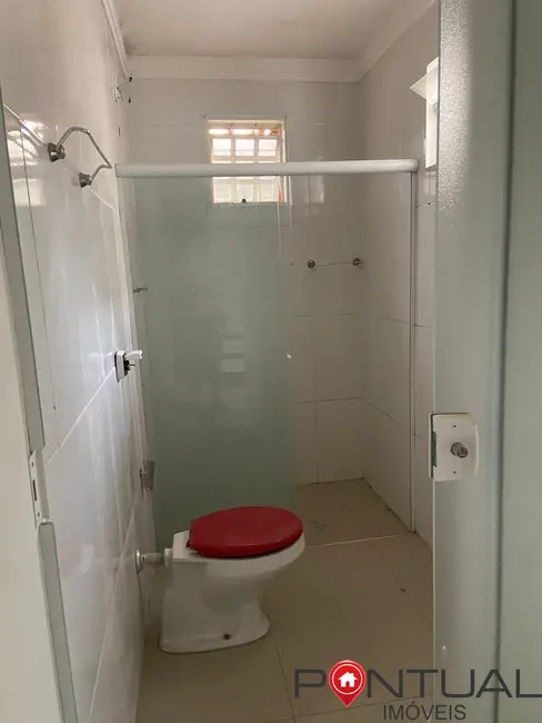 Casa com 3 quartos para alugar, 190m2 em Jardim América, Marilia - SP - imagem 3 Foto 3 de Casa com 3 quartos para alugar, 190m2 em Jardim América, Marilia - SP