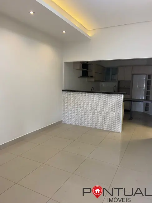 Casa com 3 quartos para alugar, 190m2 em Jardim América, Marilia - SP - imagem 9 Foto 9 de Casa com 3 quartos para alugar, 190m2 em Jardim América, Marilia - SP