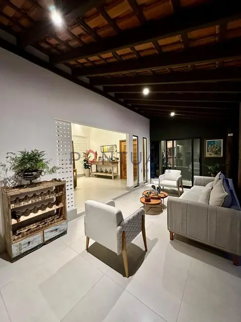 Foto 4 de Casa com 3 quartos à venda, 290m2 em Jardim Acapulco, Marilia - SP