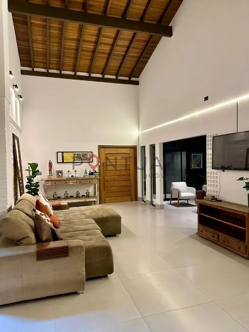 Foto 6 de Casa com 3 quartos à venda, 290m2 em Jardim Acapulco, Marilia - SP