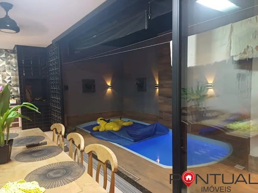 Foto 1 de Casa com 3 quartos à venda, 170m2 em São Miguel, Marilia - SP
