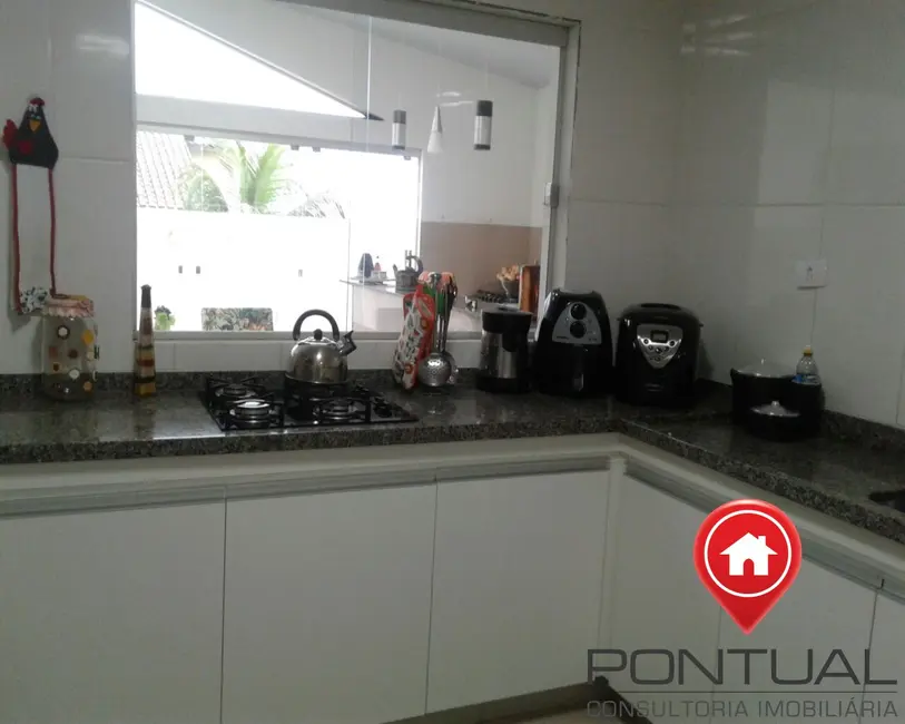 Foto 2 de Casa com 3 quartos à venda, 205m2 em Jardim Itaipu, Marilia - SP