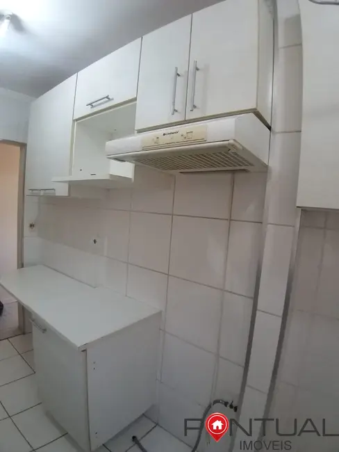 Foto 2 de Apartamento com 2 quartos para alugar, 49m2 em Jardim Califórnia, Marilia - SP