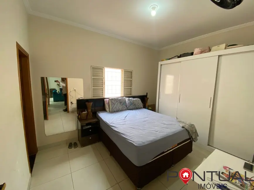 Foto 9 de Casa com 3 quartos à venda, 115m2 em Núcleo Habitacional Doutor Fernando Mauro Pires Rocha, Marilia - SP