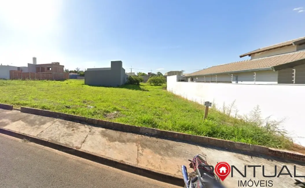 Foto 1 de Terreno / Lote à venda, 250m2 em Marilia - SP