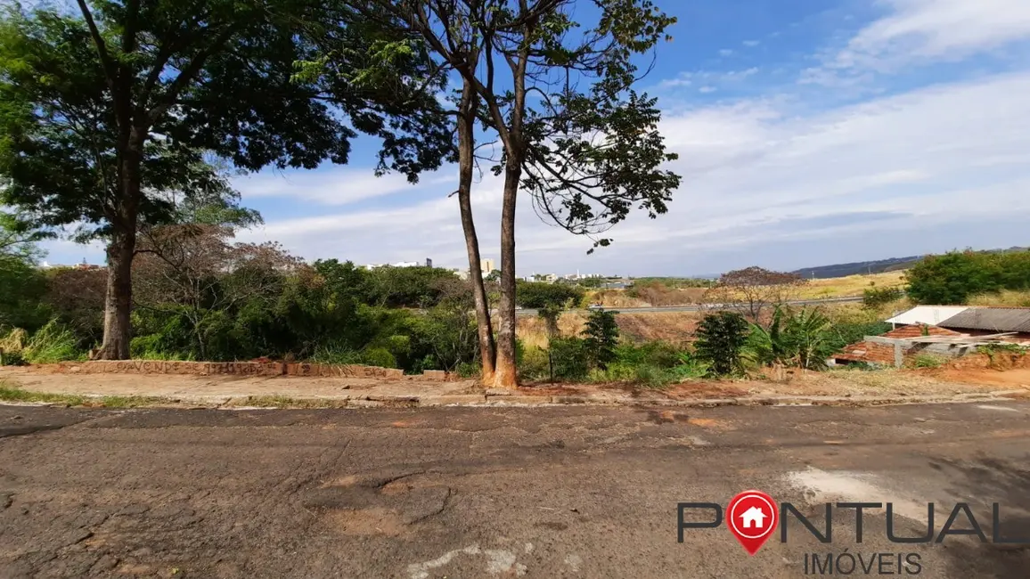 Foto 1 de Terreno / Lote à venda, 150m2 em Fragata, Marilia - SP