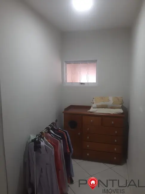 Foto 9 de Casa com 2 quartos à venda, 72m2 em Vera Cruz - SP