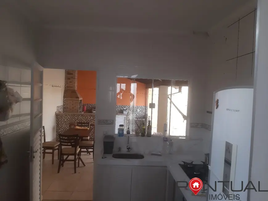 Foto 4 de Casa com 2 quartos à venda, 72m2 em Vera Cruz - SP