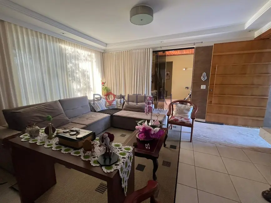 Casa de Condomínio com 4 quartos à venda e para alugar, 400m2 em Residencial Vale Verde, Marilia - SP - imagem 3 Foto 3 de Casa de Condomínio com 4 quartos à venda e para alugar, 400m2 em Residencial Vale Verde, Marilia - SP