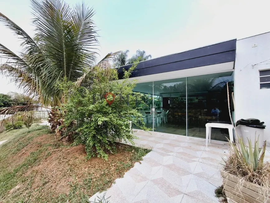 Chácara com 3 quartos para alugar em Parque Serra Dourada, Marilia - SP - imagem 4 Foto 4 de Chácara com 3 quartos para alugar em Parque Serra Dourada, Marilia - SP