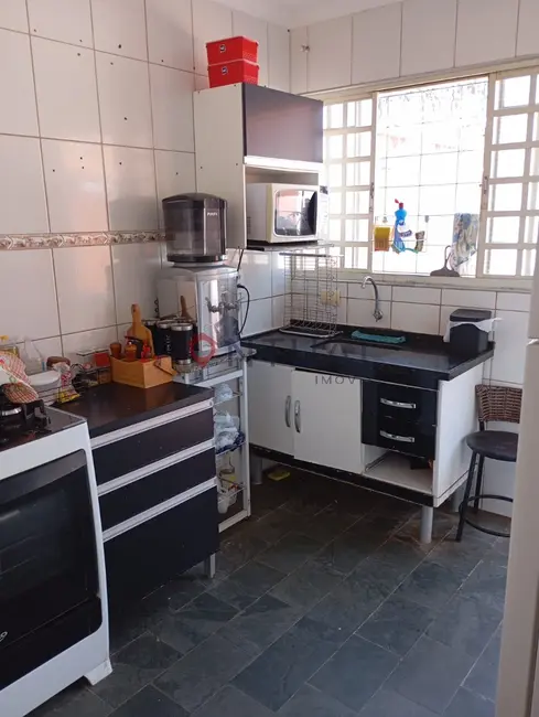 Foto 6 de Casa com 3 quartos à venda, 140m2 em Conjunto Habitacional Vila dos Comerciários II, Marilia - SP