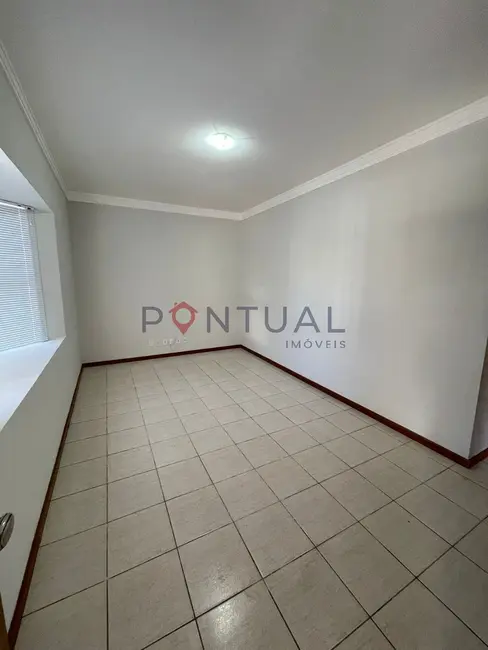 Foto 2 de Casa de Condomínio com 3 quartos à venda e para alugar, 160m2 em Jardim Itaipu, Marilia - SP