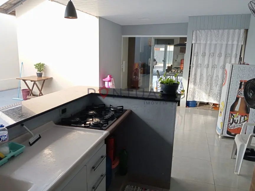 Foto 2 de Casa com 2 quartos à venda, 120m2 em Marilia - SP