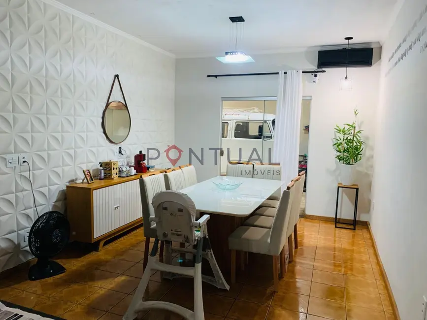 Foto 3 de Casa com 3 quartos à venda, 120m2 em Núcleo Habitacional Presidente Jânio da Silva Quadros, Marilia - SP