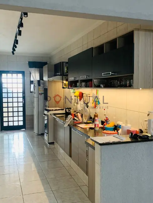 Foto 4 de Casa com 3 quartos à venda, 120m2 em Núcleo Habitacional Presidente Jânio da Silva Quadros, Marilia - SP