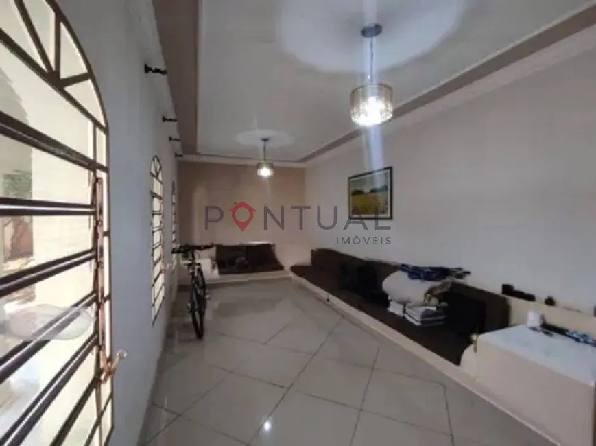 Foto 3 de Casa com 3 quartos à venda, 300m2 em Jardim Acapulco, Marilia - SP