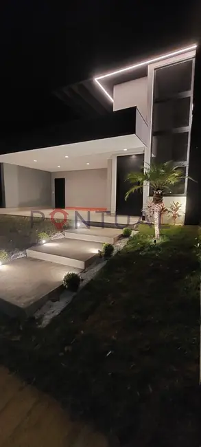 Foto 2 de Casa de Condomínio com 3 quartos à venda, 160m2 em Loteamento Residencial e Comercial Fazenda São Sebastião, Marilia - SP
