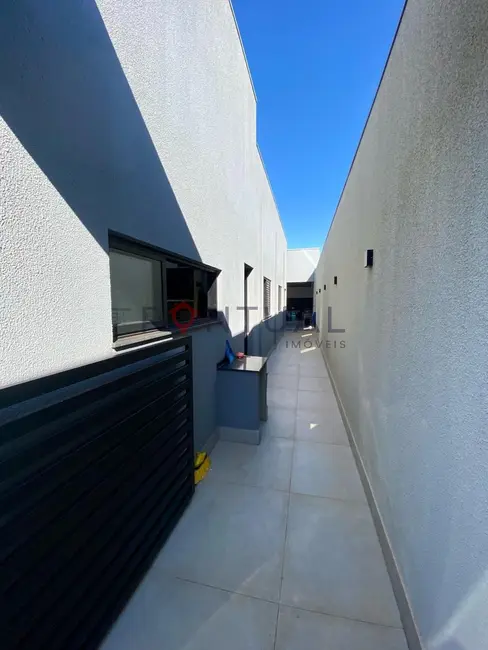 Foto 8 de Casa com 3 quartos à venda, 187m2 em Sérgio Roim (Padre Nóbrega), Marilia - SP