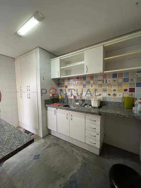 Sala Comercial para alugar, 180m2 em Centro, Marilia - SP - imagem 9 Foto 9 de Sala Comercial para alugar, 180m2 em Centro, Marilia - SP