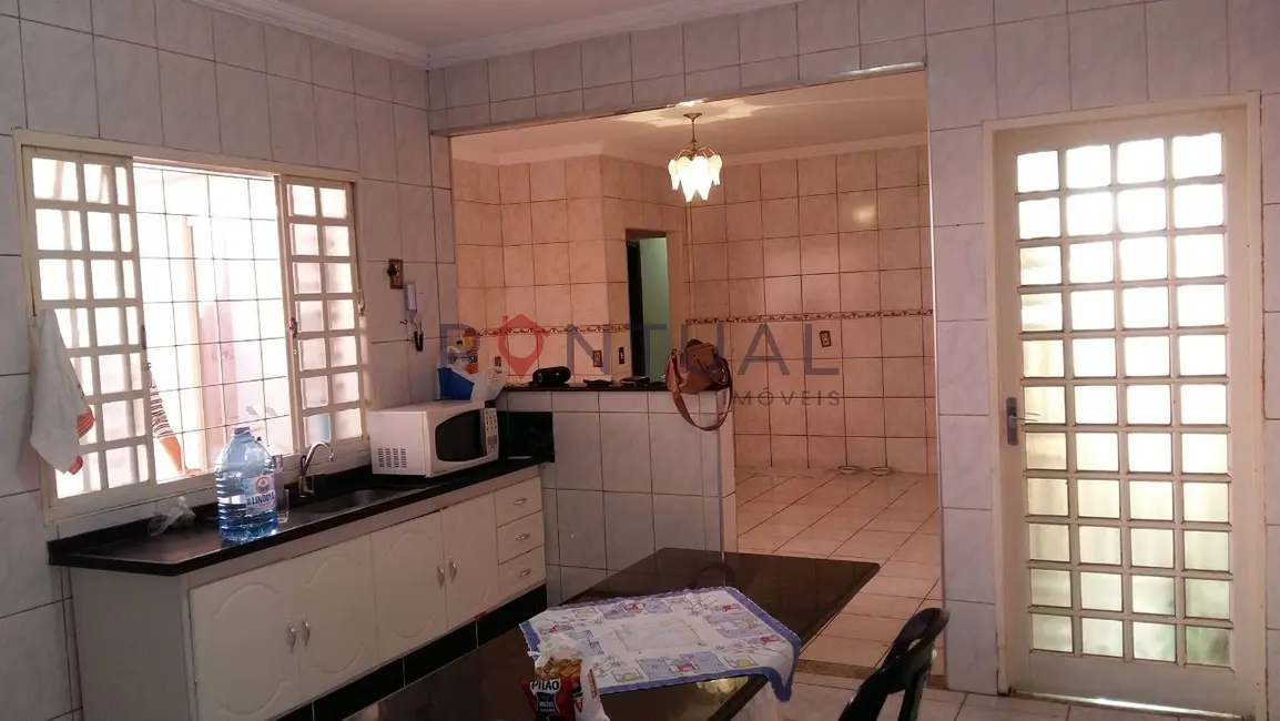 Foto 6 de Casa com 3 quartos à venda, 140m2 em Núcleo Habitacional Presidente Jânio da Silva Quadros, Marilia - SP