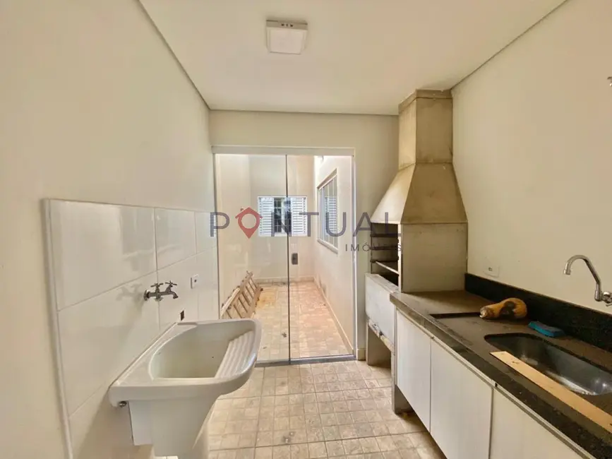 Casa com 3 quartos para alugar, 90m2 em Jardim Esplanada, Marilia - SP - imagem 8 Foto 8 de Casa com 3 quartos para alugar, 90m2 em Jardim Esplanada, Marilia - SP