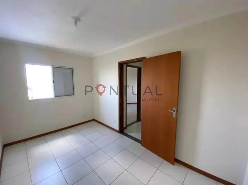 Foto 3 de Apartamento com 2 quartos para alugar, 60m2 em Palmital, Marilia - SP