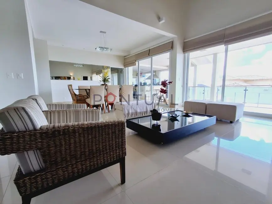 Foto 3 de Casa de Condomínio com 4 quartos para alugar, 300m2 em Jardim Alvorada, Marilia - SP