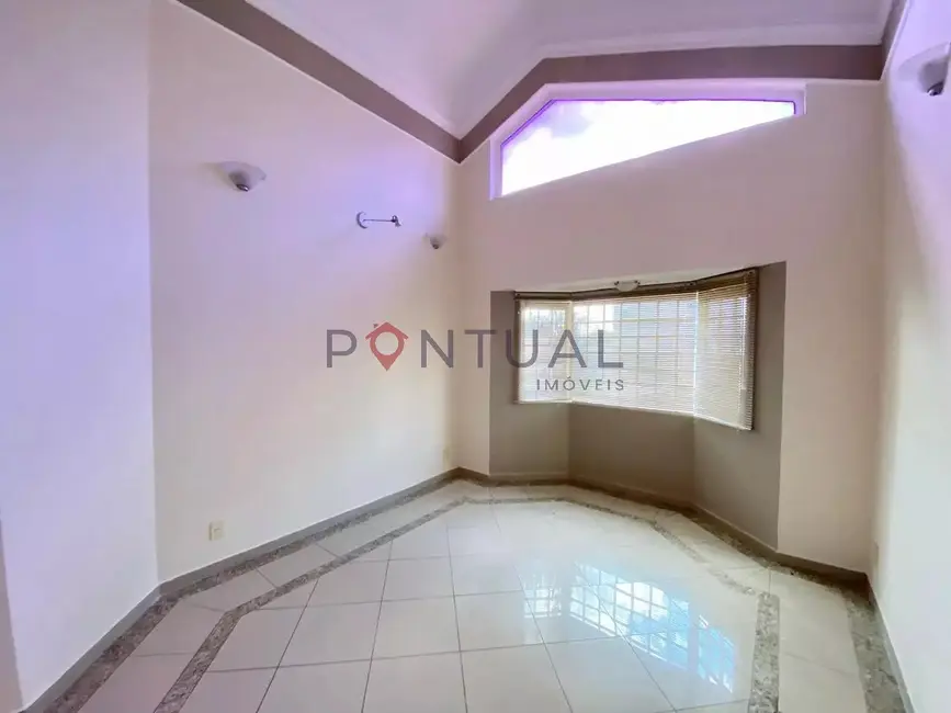 Casa com 3 quartos para alugar, 200m2 em Jardim São Francisco, Marilia - SP - imagem 3 Foto 3 de Casa com 3 quartos para alugar, 200m2 em Jardim São Francisco, Marilia - SP