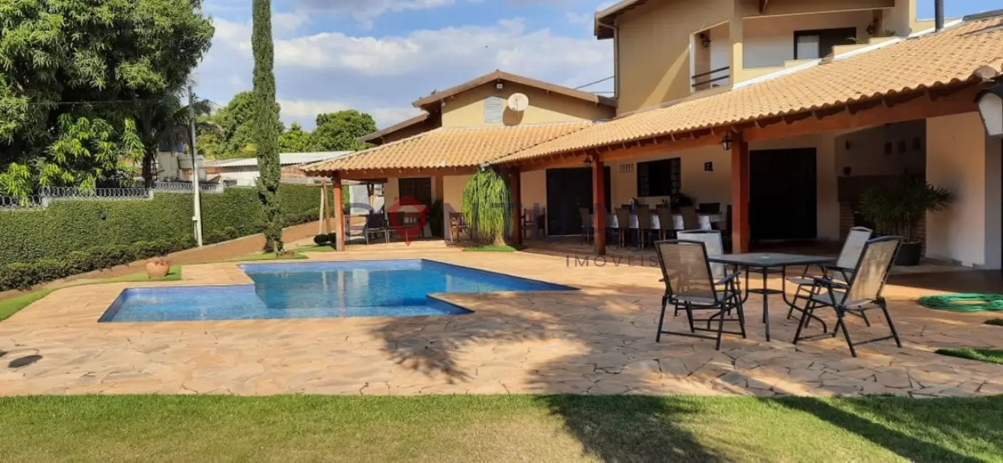 Foto 4 de Casa com 4 quartos à venda, 460m2 em Lins - SP