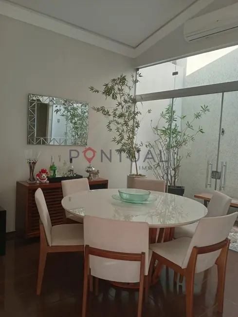 Foto 3 de Casa de Condomínio com 3 quartos à venda, 150m2 em Jardim Itaipu, Marilia - SP