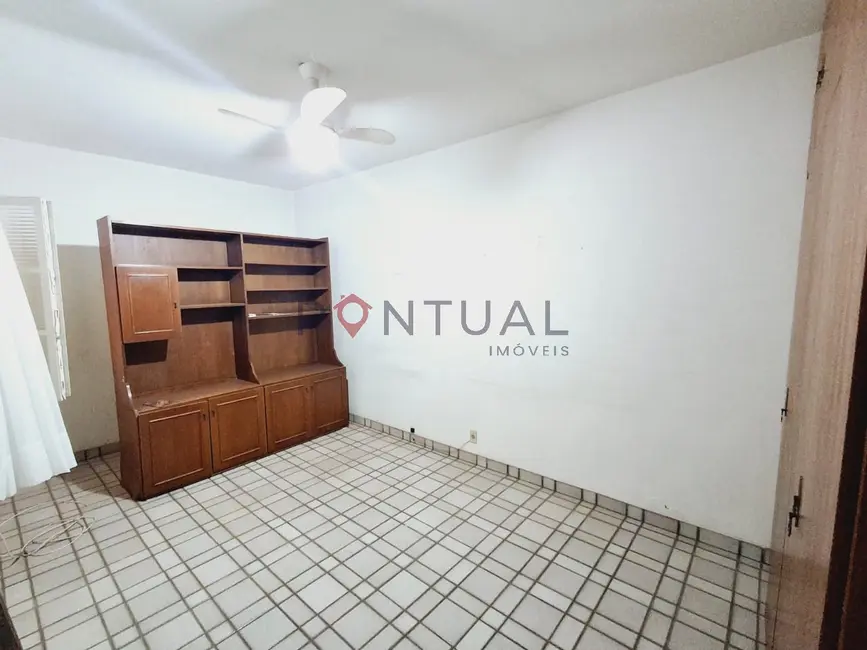 Foto 5 de Casa com 3 quartos para alugar, 150m2 em Jardim Maria Izabel, Marilia - SP