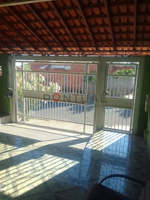 Foto 2 de Casa com 2 quartos à venda, 140m2 em Núcleo Habitacional Presidente Jânio da Silva Quadros, Marilia - SP