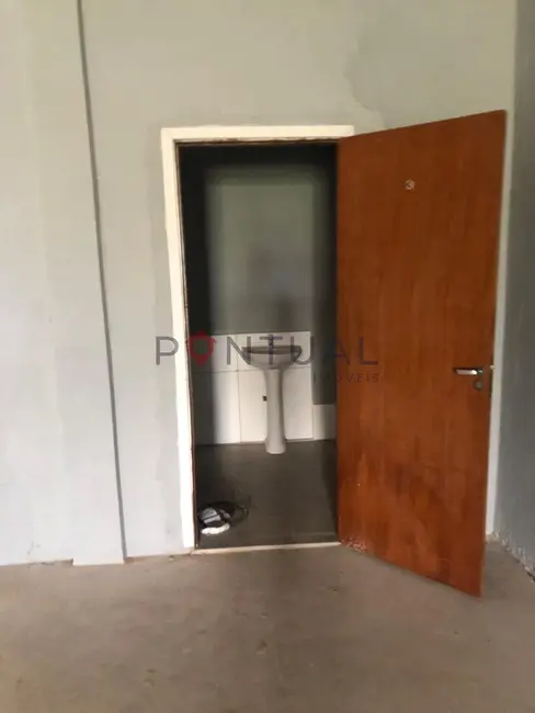 Armazém / Galpão para alugar, 250m2 em Jardim Vitória, Marilia - SP - imagem 5 Foto 5 de Armazém / Galpão para alugar, 250m2 em Jardim Vitória, Marilia - SP