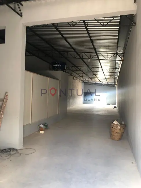 Armazém / Galpão para alugar, 250m2 em Jardim Vitória, Marilia - SP - imagem 2 Foto 2 de Armazém / Galpão para alugar, 250m2 em Jardim Vitória, Marilia - SP
