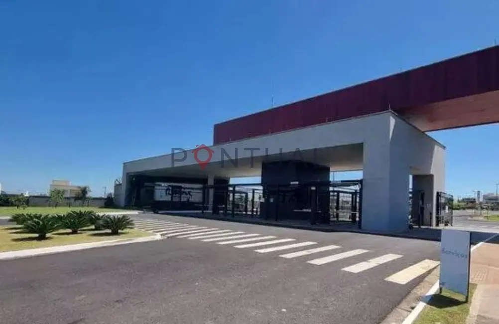 Foto 1 de Terreno / Lote à venda, 30m2 em Marilia - SP