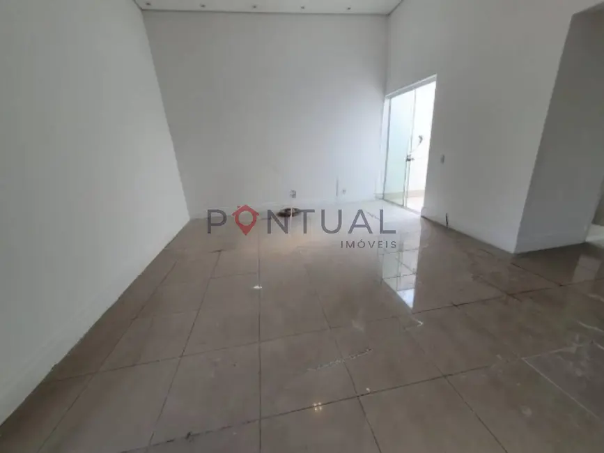 Sala Comercial para alugar, 300m2 em Centro, Marilia - SP - imagem 6 Foto 6 de Sala Comercial para alugar, 300m2 em Centro, Marilia - SP