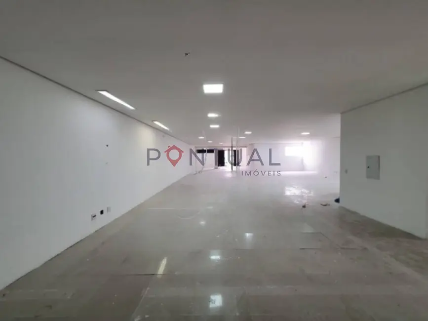 Sala Comercial para alugar, 300m2 em Centro, Marilia - SP - imagem 3 Foto 3 de Sala Comercial para alugar, 300m2 em Centro, Marilia - SP