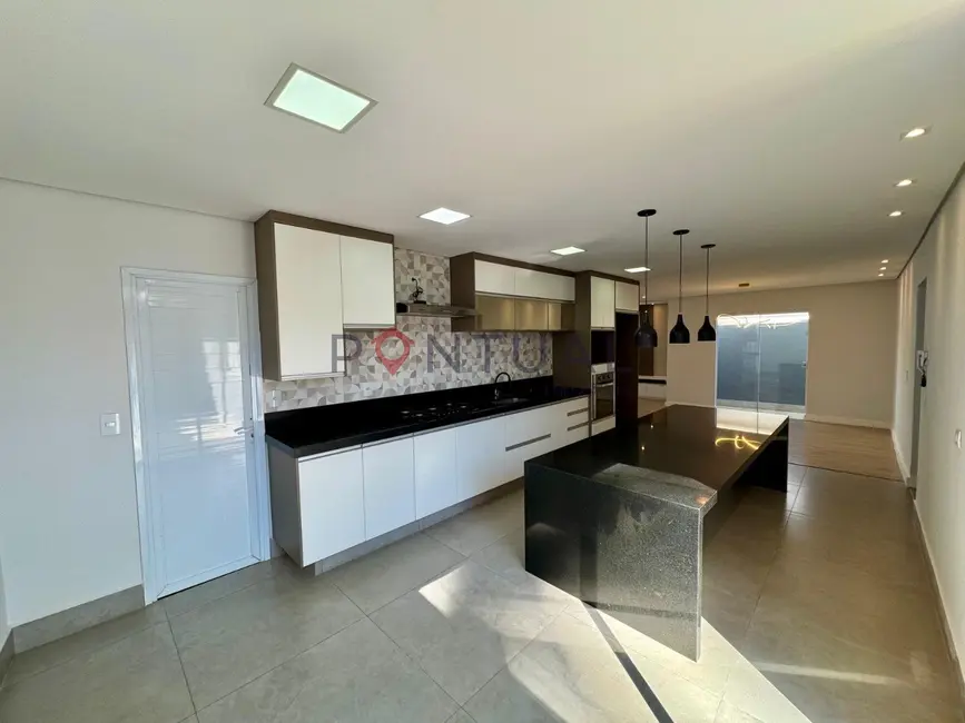 Foto 3 de Casa com 3 quartos à venda, 203m2 em Jardim Vitória, Marilia - SP